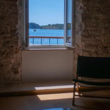 Bella Vista Wit Sea View By Irundo