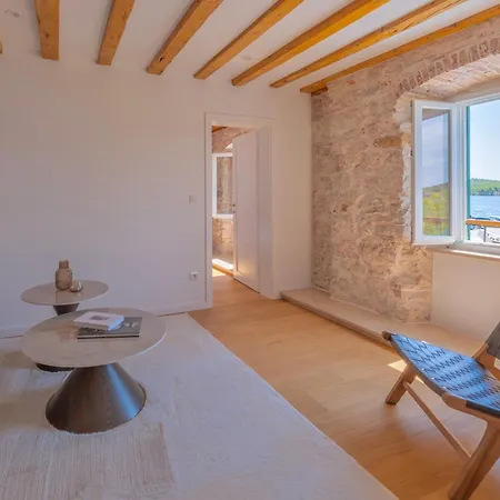 Bella Vista Wit Sea View By Irundo