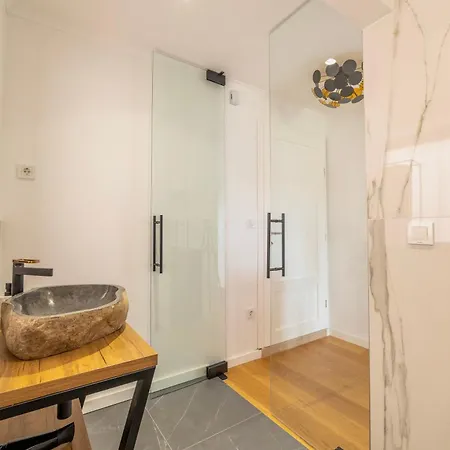 Apartment Bella Vista Wit Sea View By Irundo *