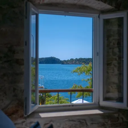Bella Vista Wit Sea View By Irundo *