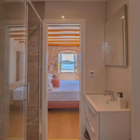 Bella Vista Wit Sea View By Irundo شقة شيبينيك