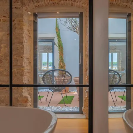 Bella Vista Wit Sea View By Irundo *