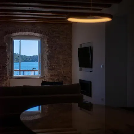 Bella Vista Wit Sea View By Irundo *