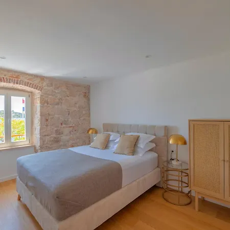 Bella Vista Wit Sea View By Irundo